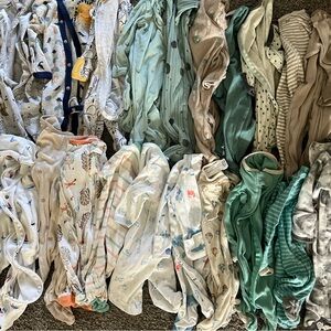 23 newborn 0-3 month footed pajamas